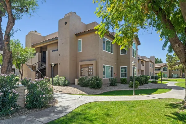 $1,775 | 9450 East Becker Lane, Unit 2009, Scottsdale, AZ 85260