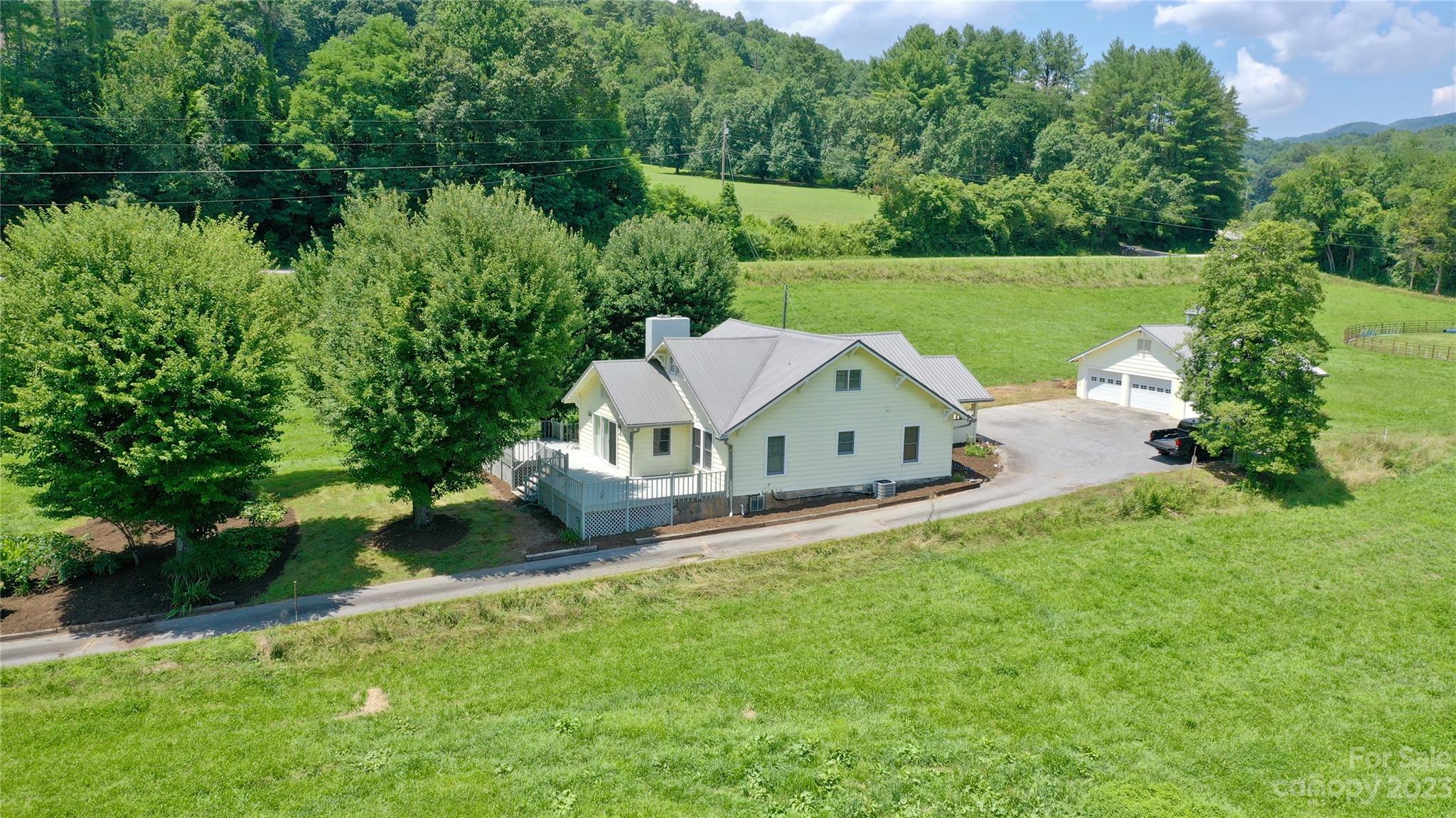 10 Bob Hall Road Whittier, NC 28789 - Photo 11 of 46 Gallery Image 11