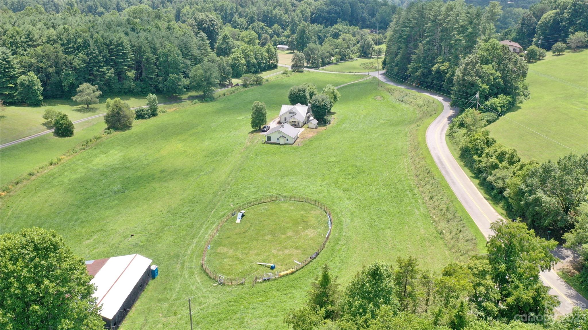 10 Bob Hall Road Whittier, NC 28789 - Photo 8 of 46 Gallery Image 8