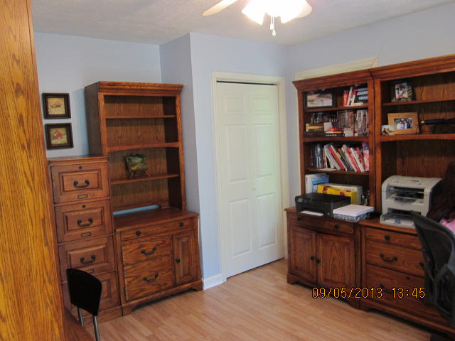 237 Brooks Road Maynardville, TN 37807 - Photo 7 of 40 237 Brooks Rd 008