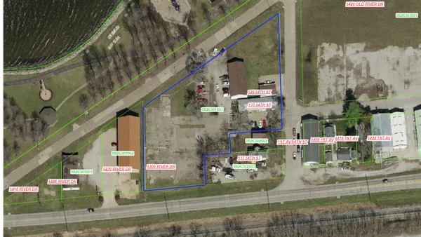 $2 | 5300 River Drive, Moline, IL 61265