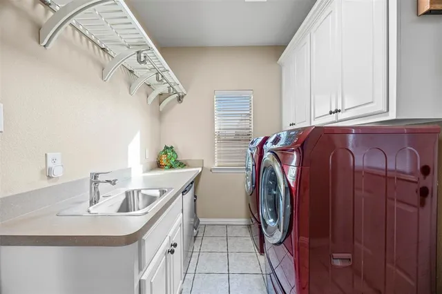 $692,900 | 1920 Willow Bend Drive, Red Oak, TX 75154