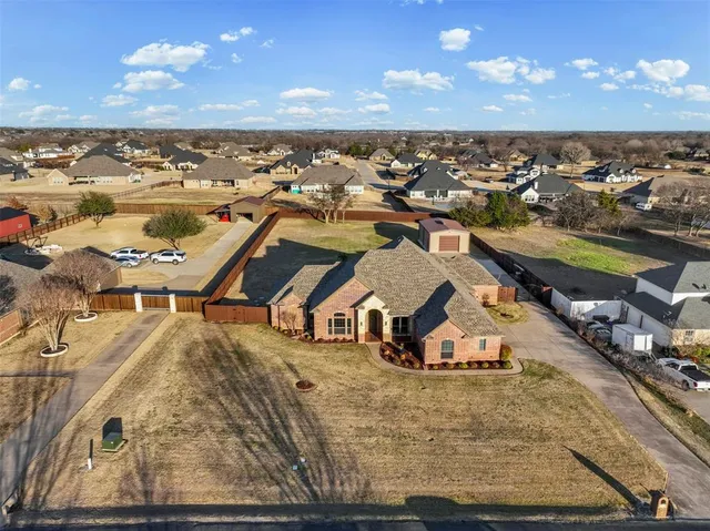 $692,900 | 1920 Willow Bend Drive, Red Oak, TX 75154