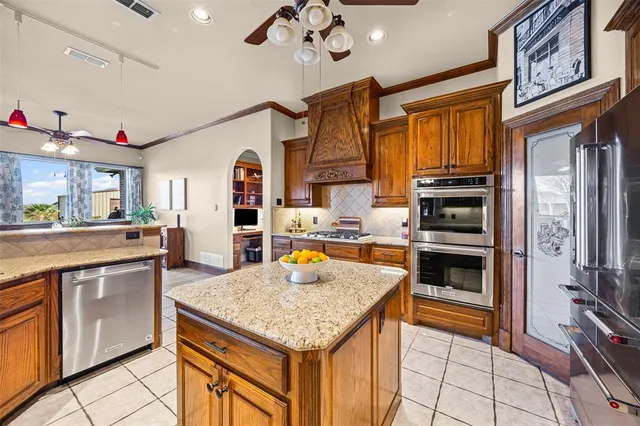 $692,900 | 1920 Willow Bend Drive, Red Oak, TX 75154