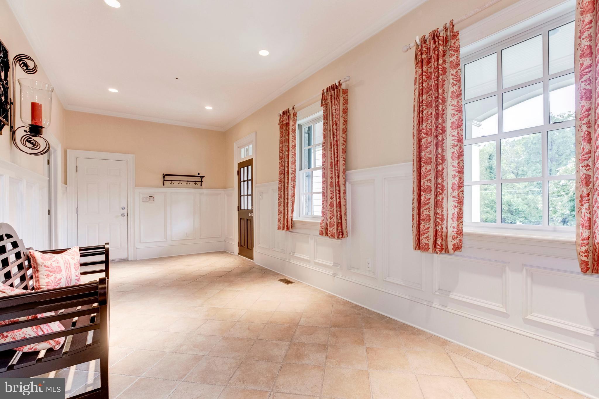 9809 Newhall Road Potomac, MD 20854 - Photo 13 of 37 a view of entryway with workspace