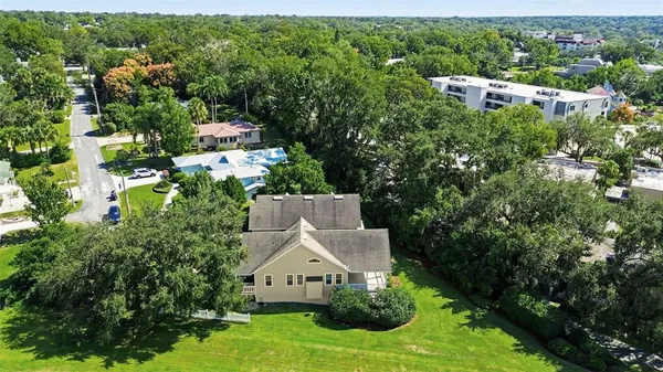 $1,395,000 | 580 West 10th Avenue, Mount Dora, FL 32757