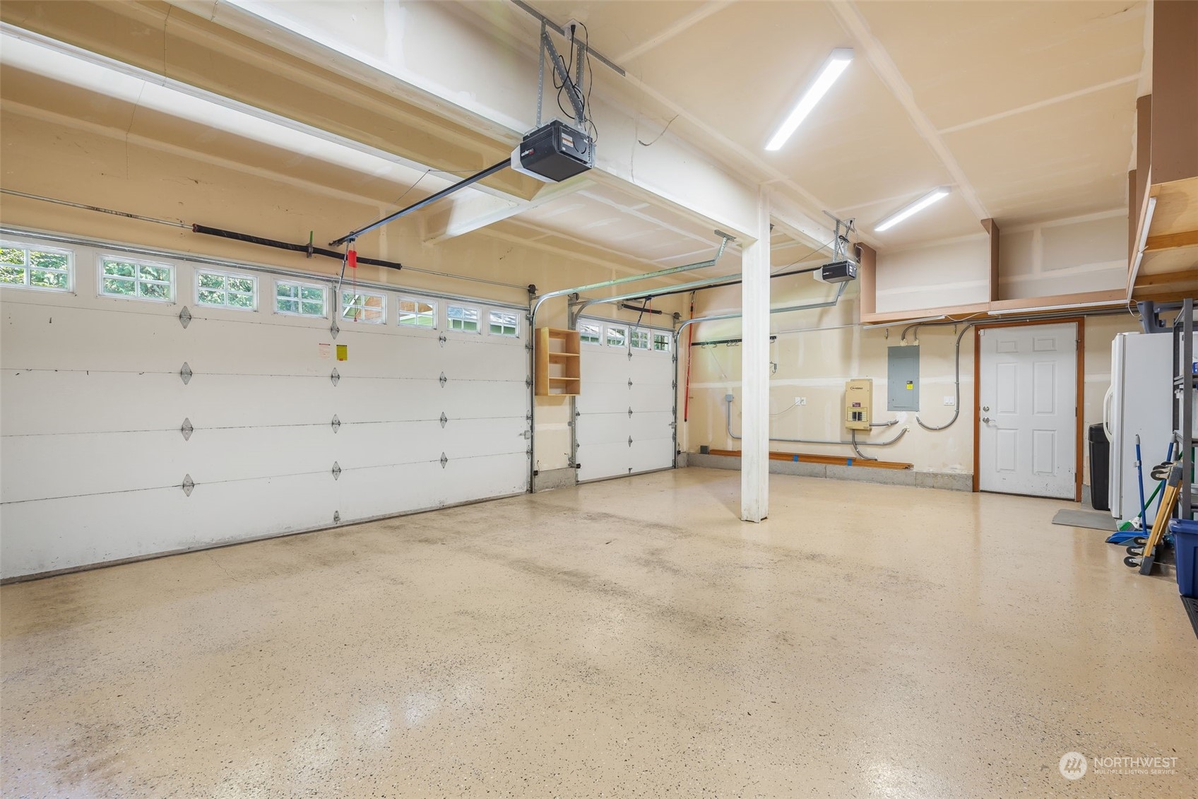 11227 Upper Preston Road Southeast Issaquah, WA 98027 - Photo 18 of 27