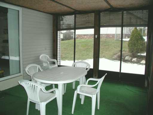 208 Lakeside Drive McKees Rocks, PA 15136 - Photo 8 of 8 Gallery Image 8