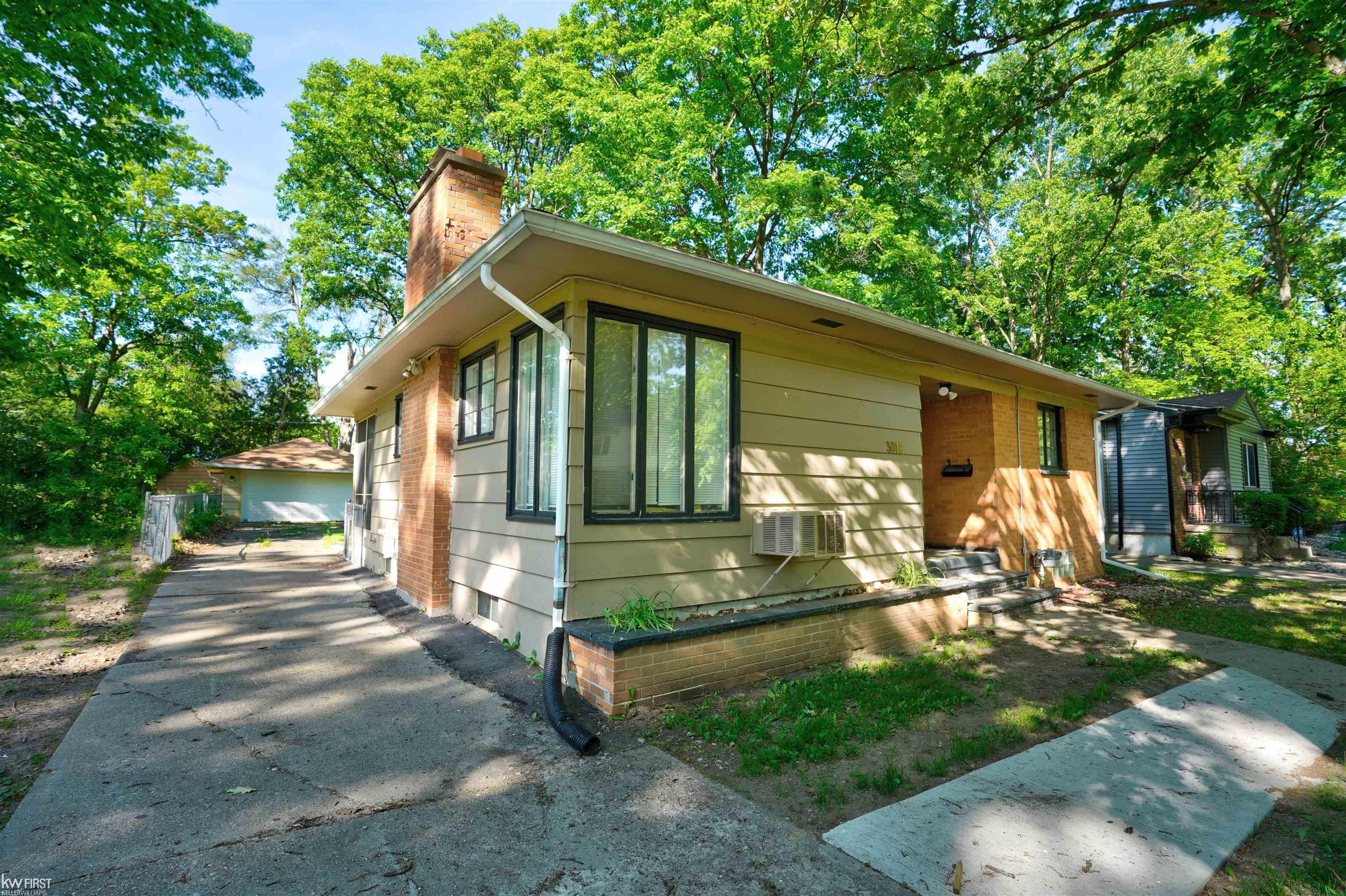 3018 Helber Street Flint, MI 48504 - Photo 5 of 39