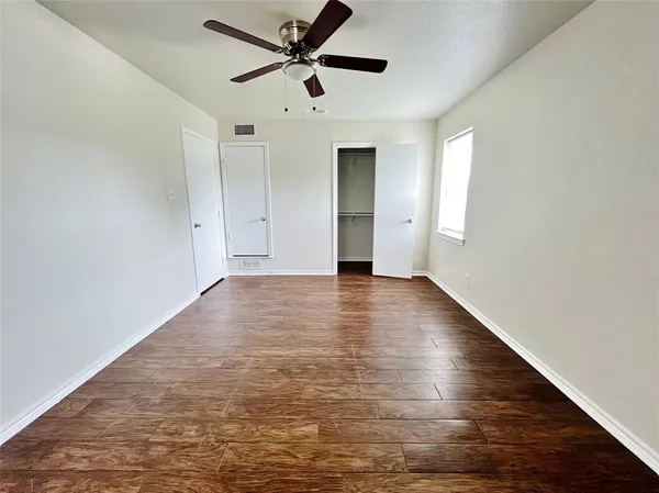 $1,695 | 114 South Manor Court, Sanger, TX 76266