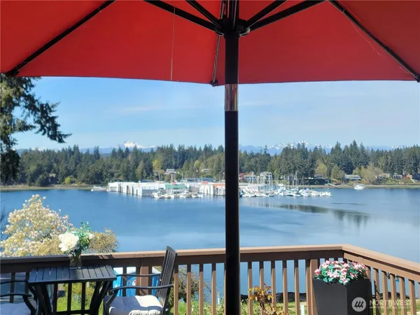 $950,000 | 2540 Phinney Bay Place, Bremerton, WA 98312