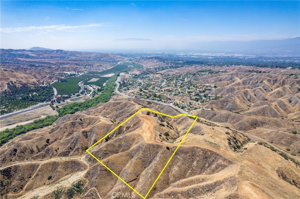 13280 Revello Road Redlands, CA 92373 - Photo 20 of 37 an aerial view of beach and residential space