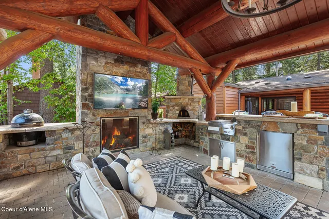 $6,985,000 | 10351 North Gibson Road, Hayden, ID 83835
