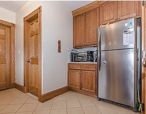 $4,595 | 16 South Russell, Unit 4, Boston, MA 02114