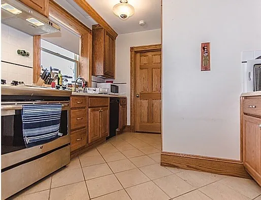 $4,595 | 16 South Russell, Unit 4, Boston, MA 02114