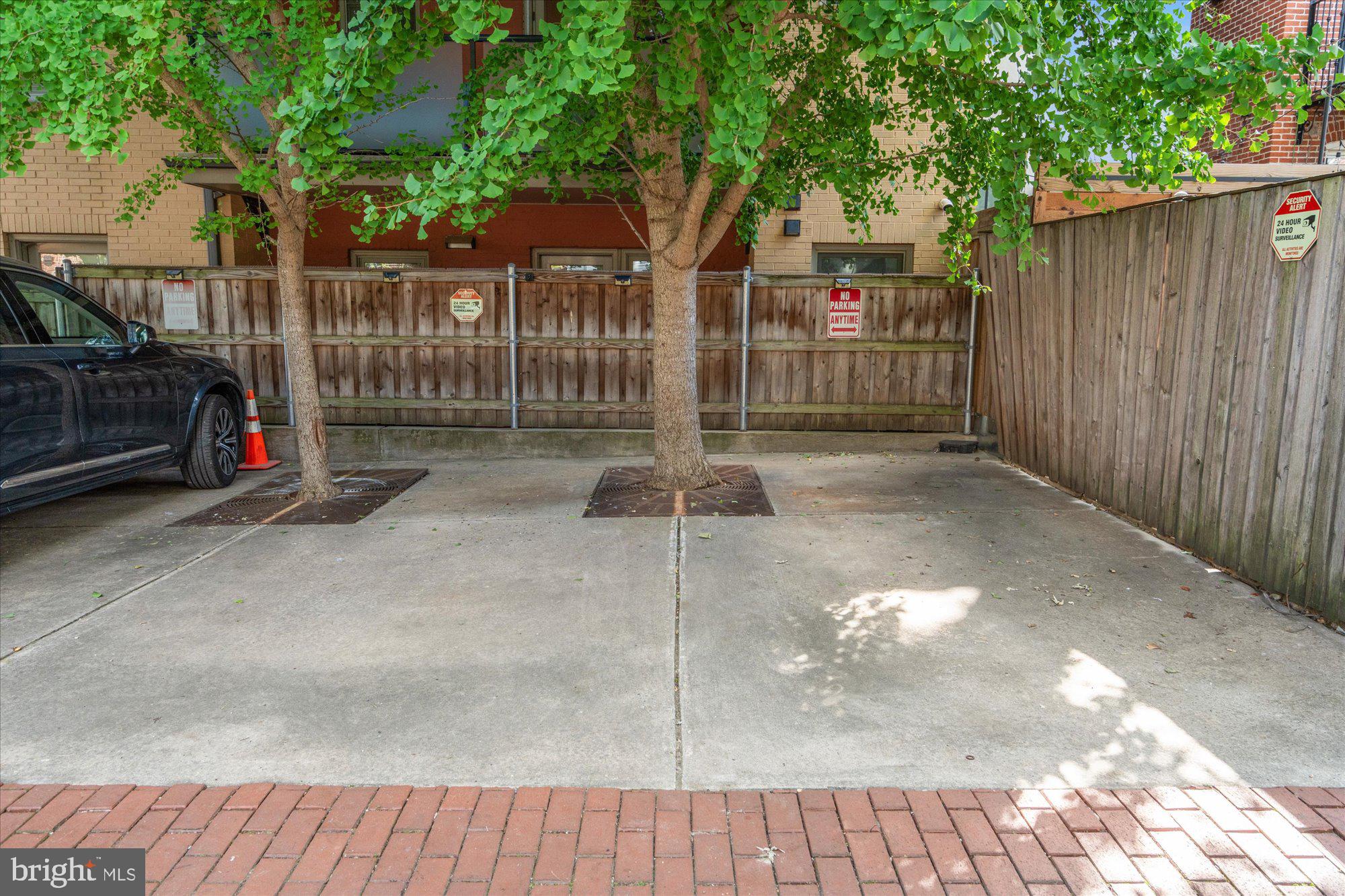 1817 Swann Street Northwest, Unit B Washington, DC 20009 - Photo 29 of 34 a view of a park with iron fence