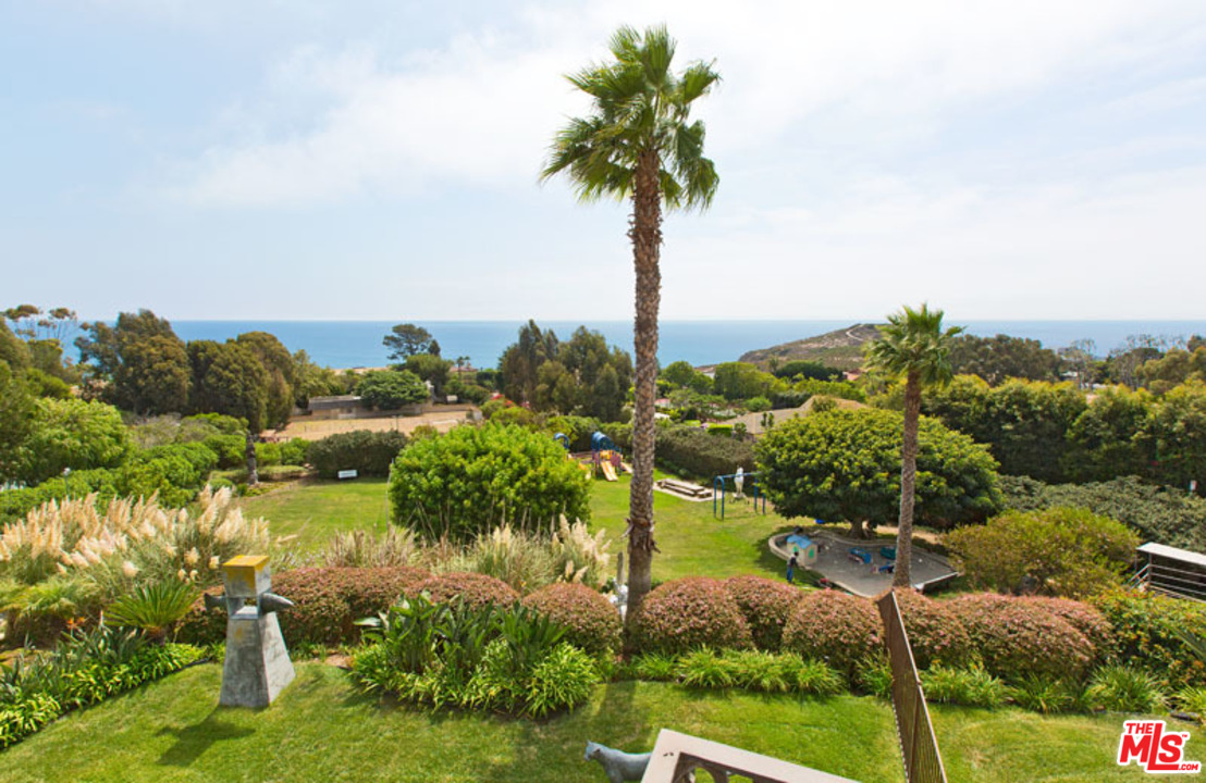 7160 Dume Drive Malibu, CA 90265 - Photo 16 of 24