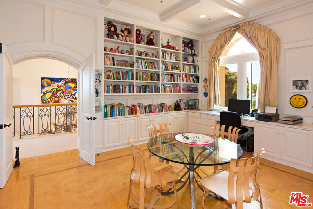 7160 Dume Drive Malibu, CA 90265 - Photo 18 of 24