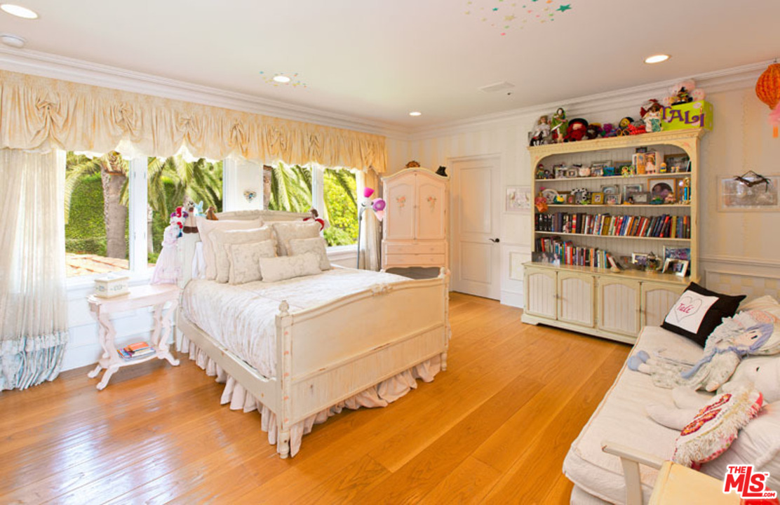 7160 Dume Drive Malibu, CA 90265 - Photo 19 of 24