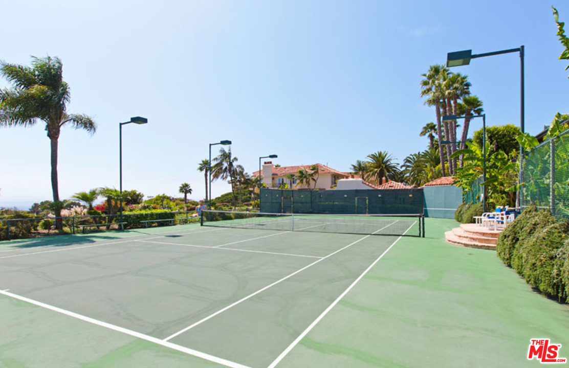 7160 Dume Drive Malibu, CA 90265 - Photo 23 of 24