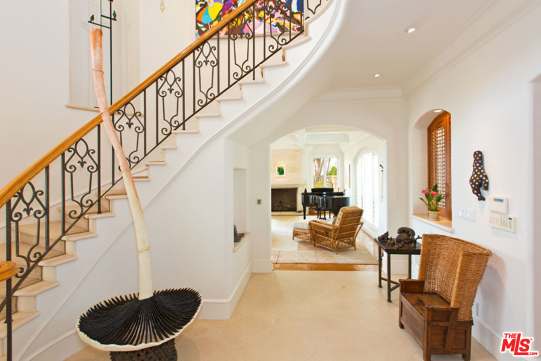 7160 Dume Drive Malibu, CA 90265 - Photo 5 of 24