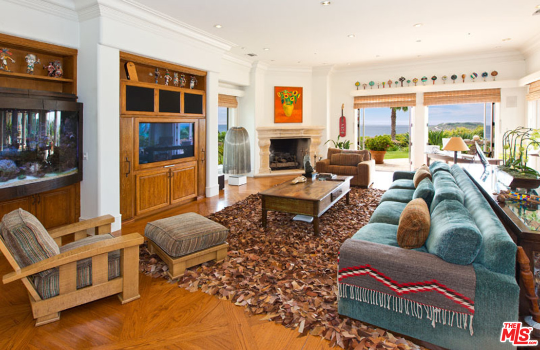 7160 Dume Drive Malibu, CA 90265 - Photo 7 of 24