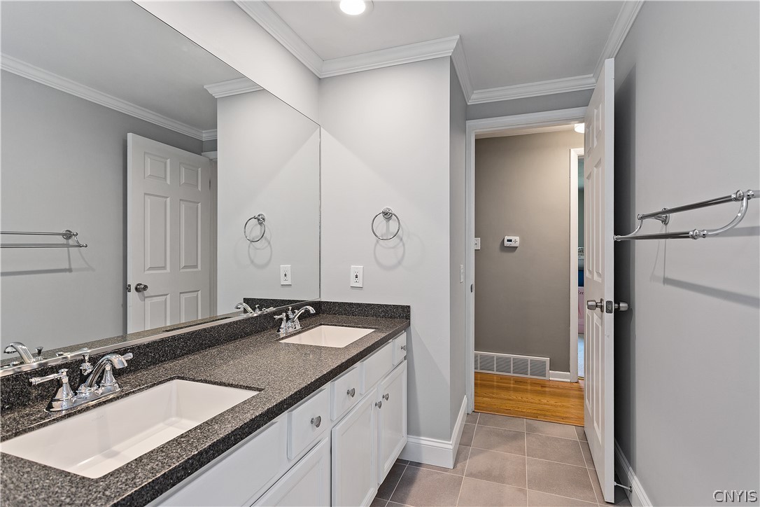 100 Windsor Drive DeWitt, NY 13214 - Photo 26 of 45