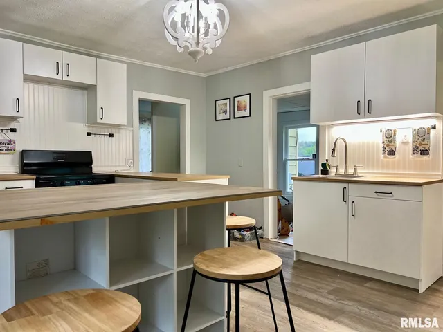 $89,900 | 10103 West Powder Mill Road, Edwards, IL 61528