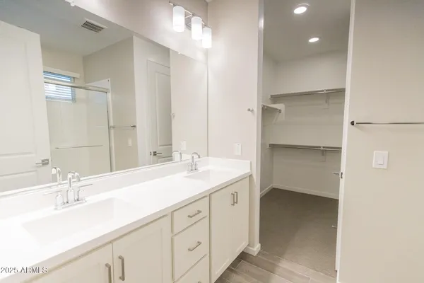 $2,695 | 901 South Smith Road, Unit 1017, Tempe, AZ 85281