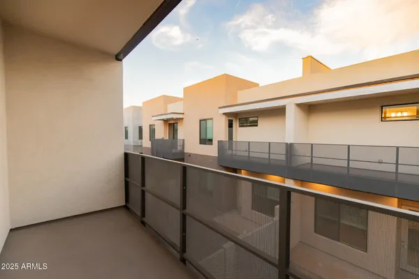 $2,695 | 901 South Smith Road, Unit 1017, Tempe, AZ 85281