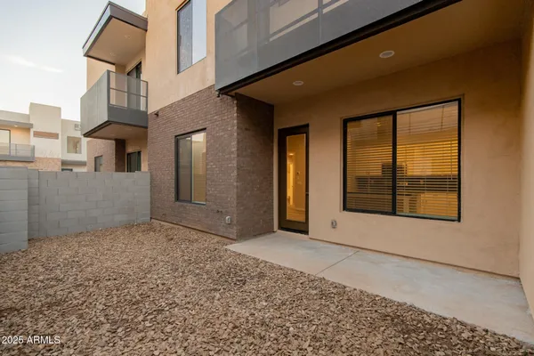 $2,695 | 901 South Smith Road, Unit 1017, Tempe, AZ 85281