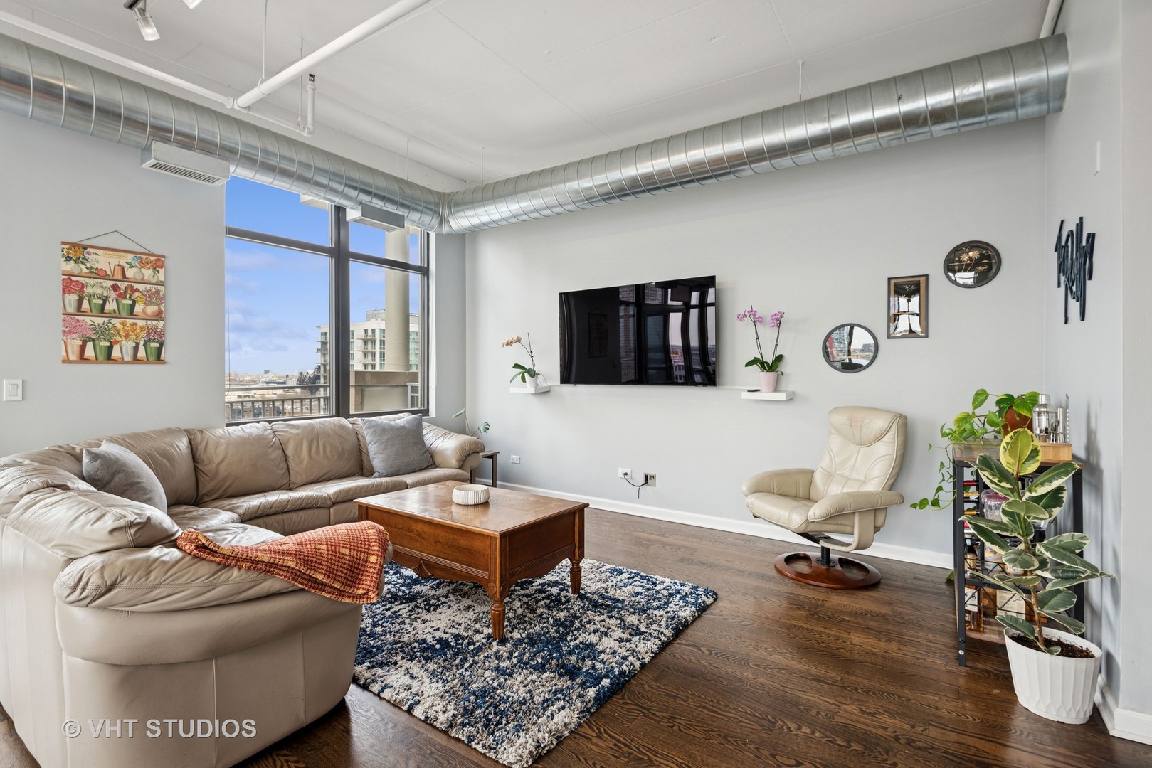 212 East Cullerton Street, Unit PH06 Chicago, IL 60616 - Photo 4 of 21