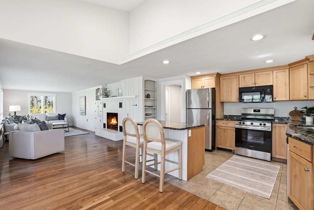512 Spring Street Marshfield, MA 02050 - Photo 13 of 34