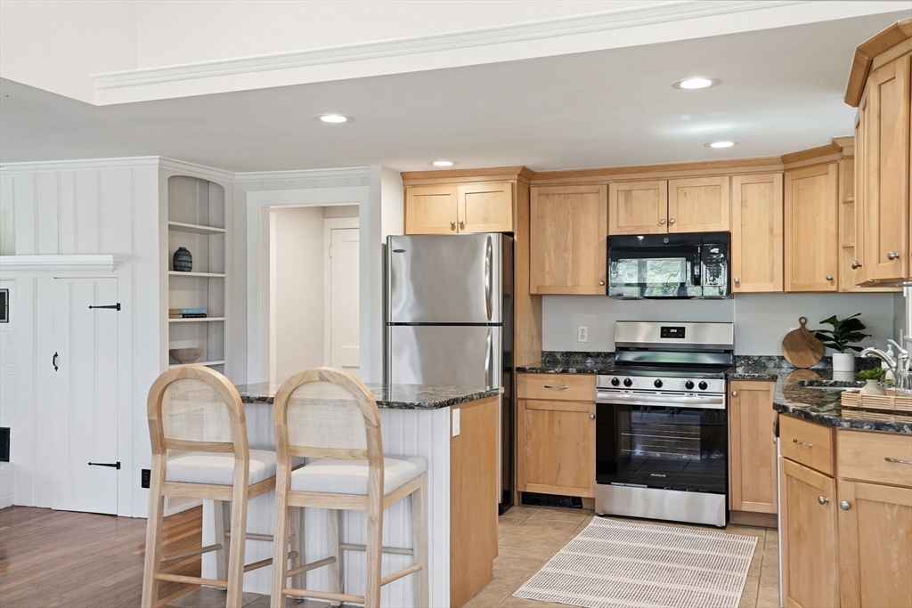 512 Spring Street Marshfield, MA 02050 - Photo 15 of 34