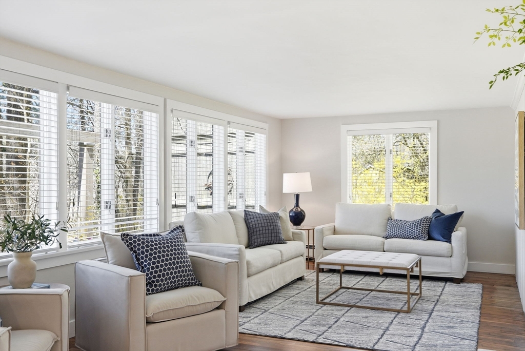 512 Spring Street Marshfield, MA 02050 - Photo 4 of 34