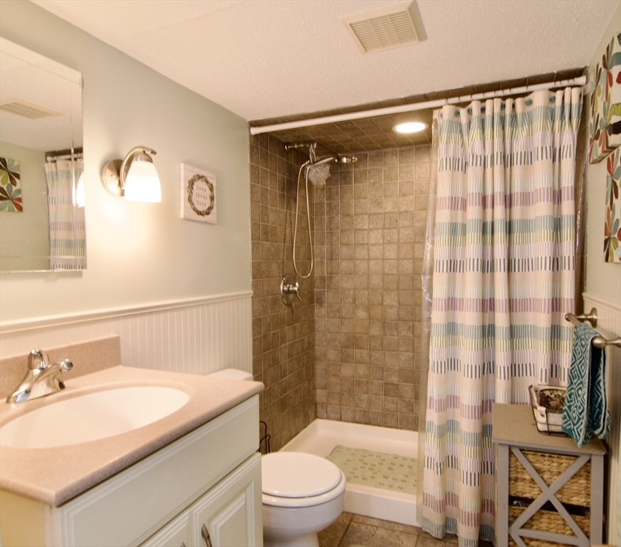 55 Bridle Path Road Springfield, MA 01118 - Photo 22 of 42