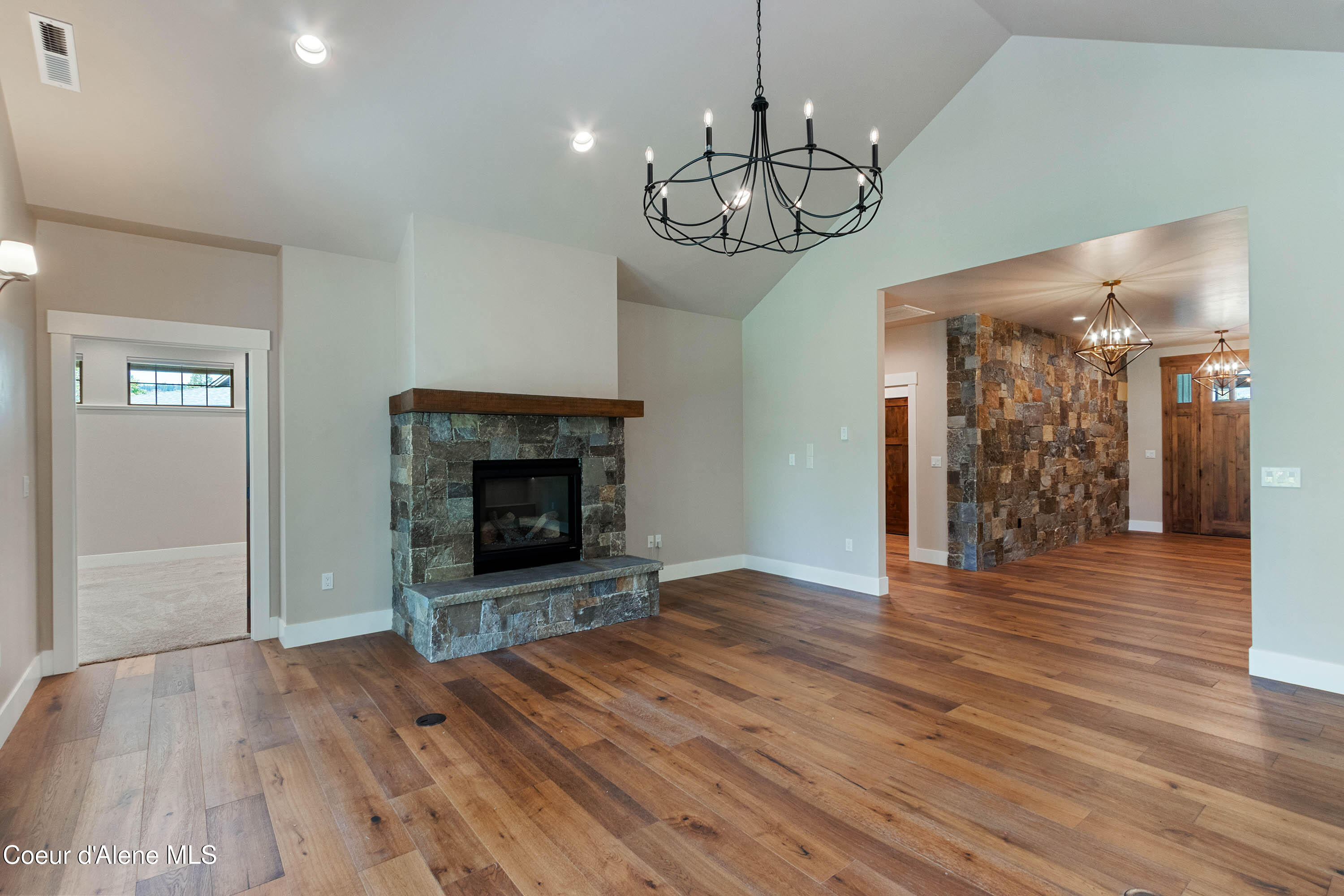 403 Slaveck Dover, ID 83825 - Photo 5 of 52 Living Room to Entry