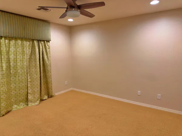 $3,995 | 737 East Charlevoix Avenue, Gilbert, AZ 85297