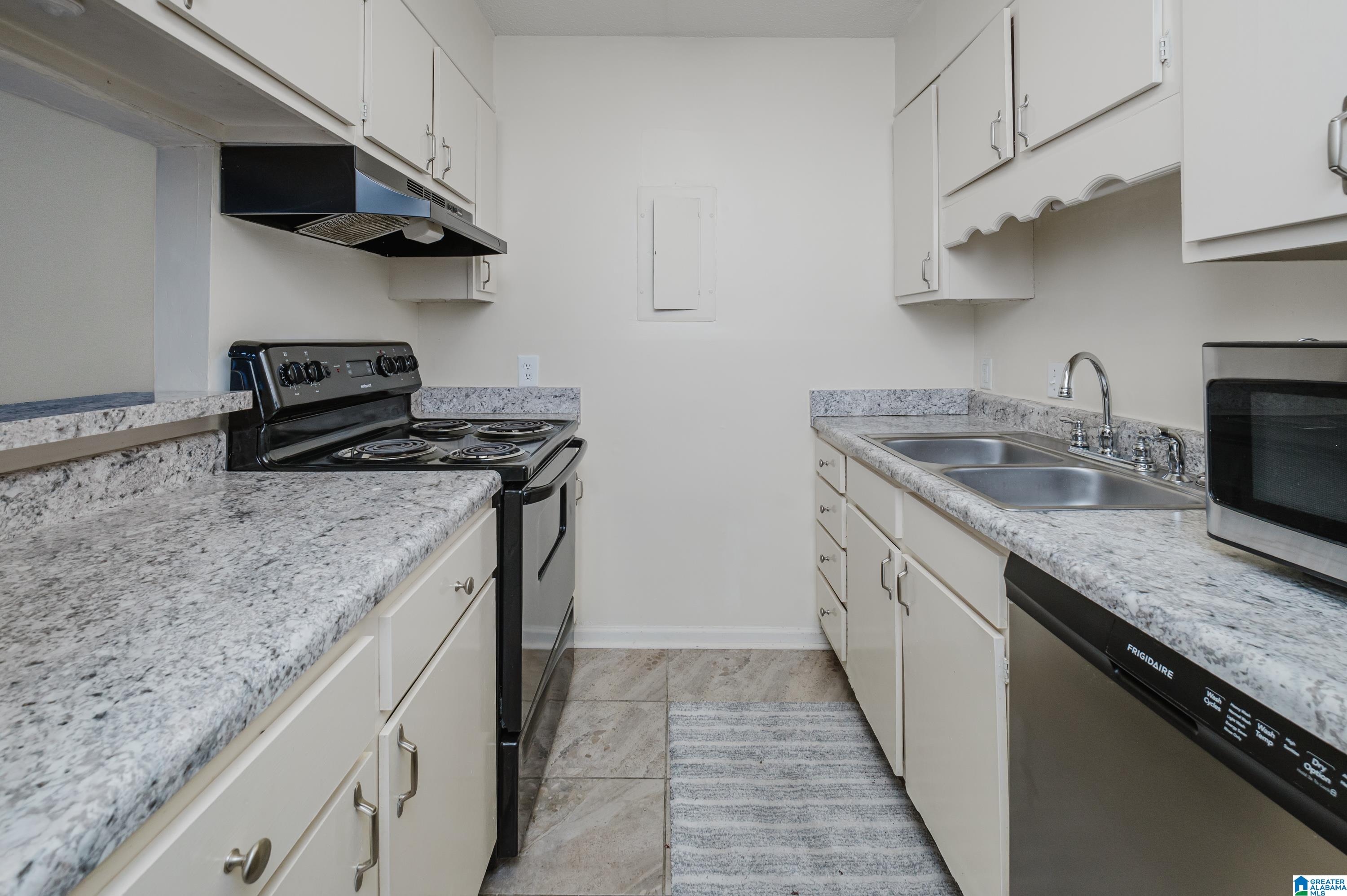 3350 Altamont Road South, Unit B2 Birmingham, AL 35205 - Photo 11 of 28