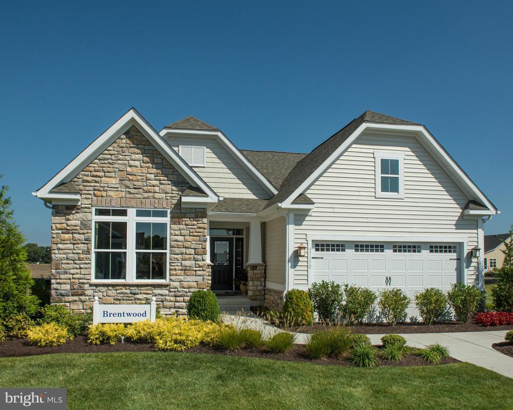 BRENTWOOD - LARGE ONE LEVEL HOME