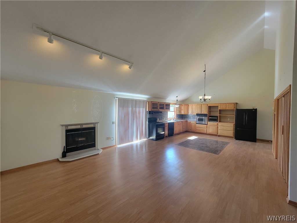 6945 Walmore Road Niagara Falls, NY 14304 - Photo 11 of 33