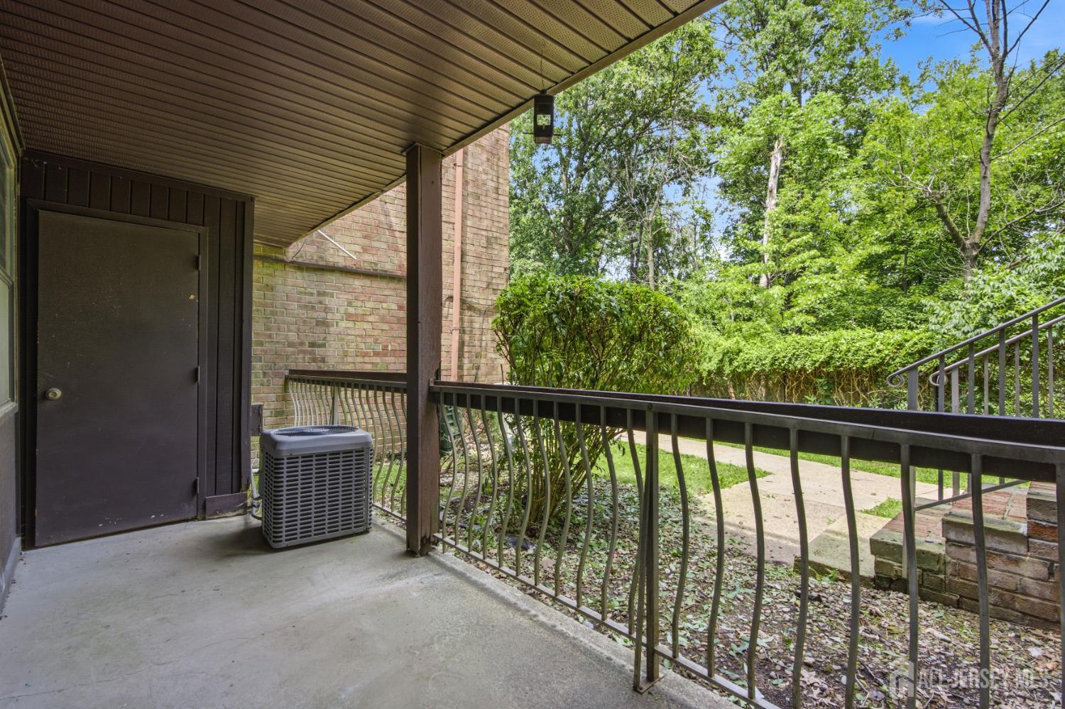 1913 Raspberry Court Edison, NJ 08817 - Photo 15 of 19 Gallery Image 15