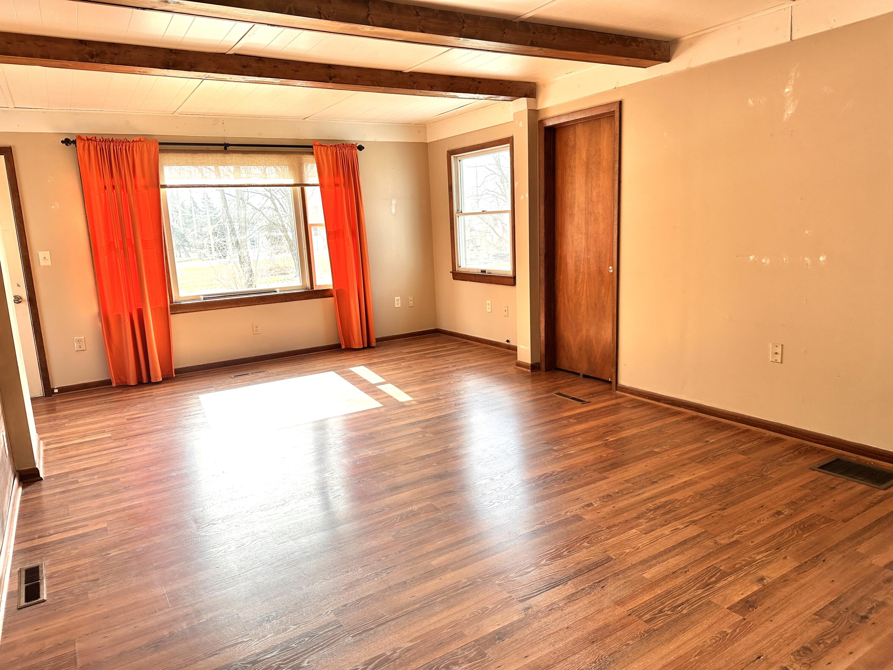 8042 Short Street Clinton, MI 49236 - Photo 12 of 31 IMG_2923