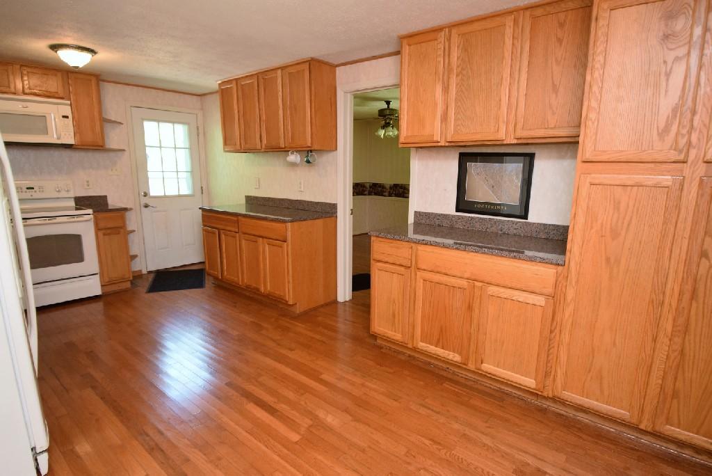 6348 Back Creek Road Boones Mill, VA 24065 - Photo 5 of 39 DSC_0015