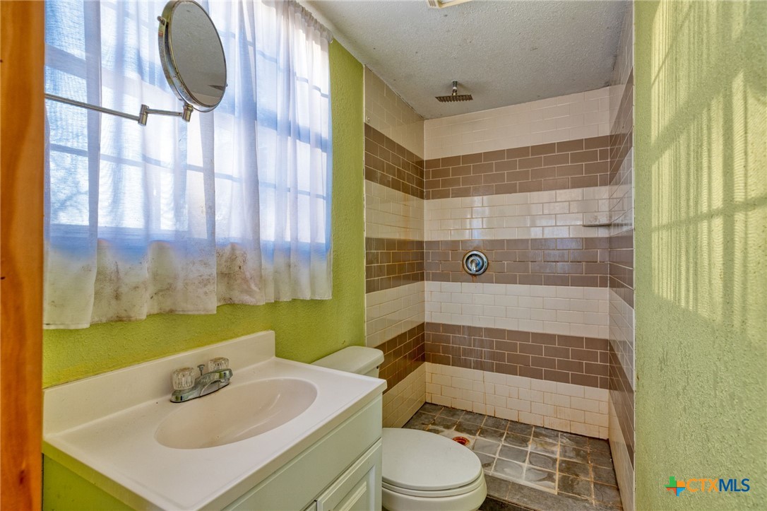645 Old Luling Road Lockhart, TX 78644 - Photo 36 of 43