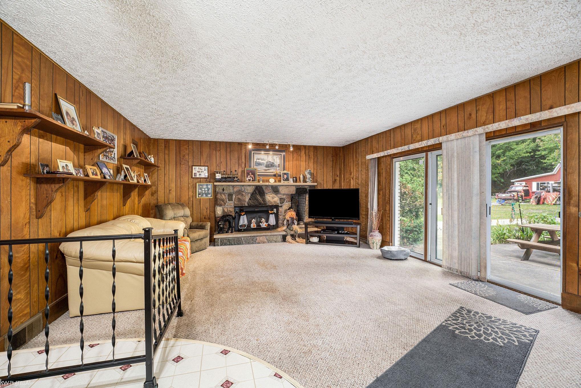 24585 Armada Ridge Road Armada, MI 48005 - Photo 7 of 29