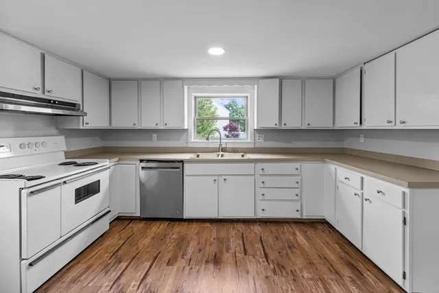 $775,700 | 16 Morses Lane, Acushnet, MA 02743