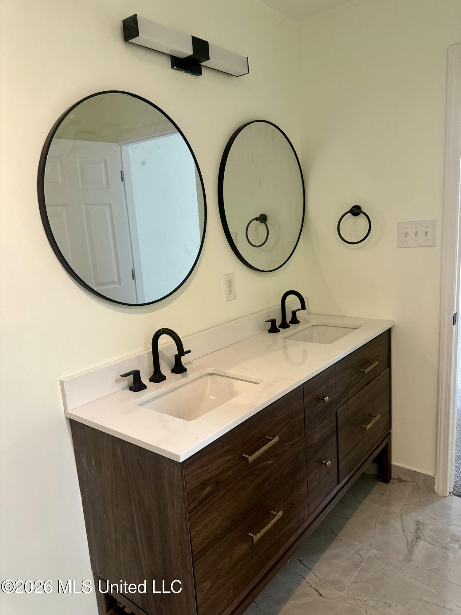 209 Elm Road Batesville, MS 38606 - Photo 9 of 18 IMG_5120