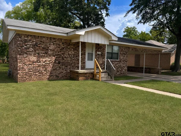 $159,900 | 2707 North Grand Avenue, Tyler, TX 75702