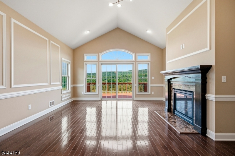 98 Tarrington Road Hamburg, NJ 07419 - Photo 13 of 40